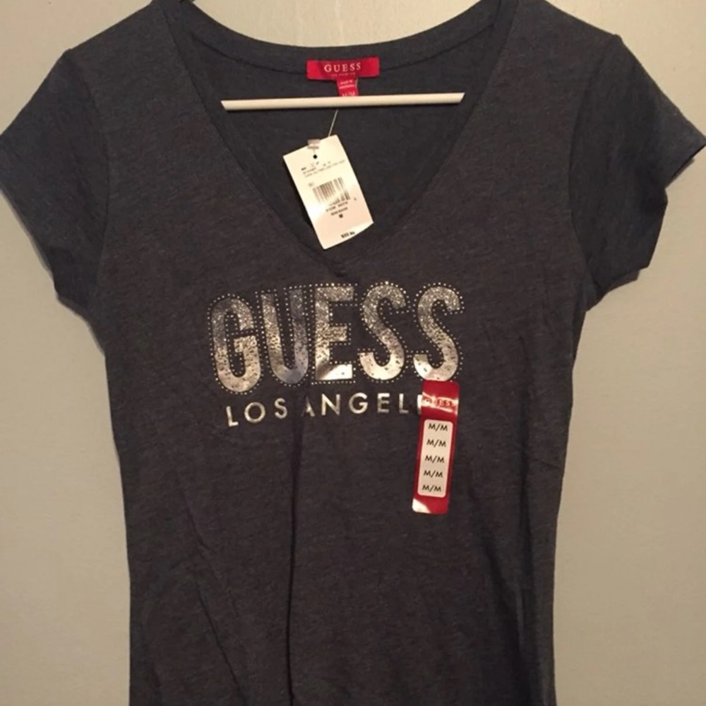 Navy blue Guess t-shirt